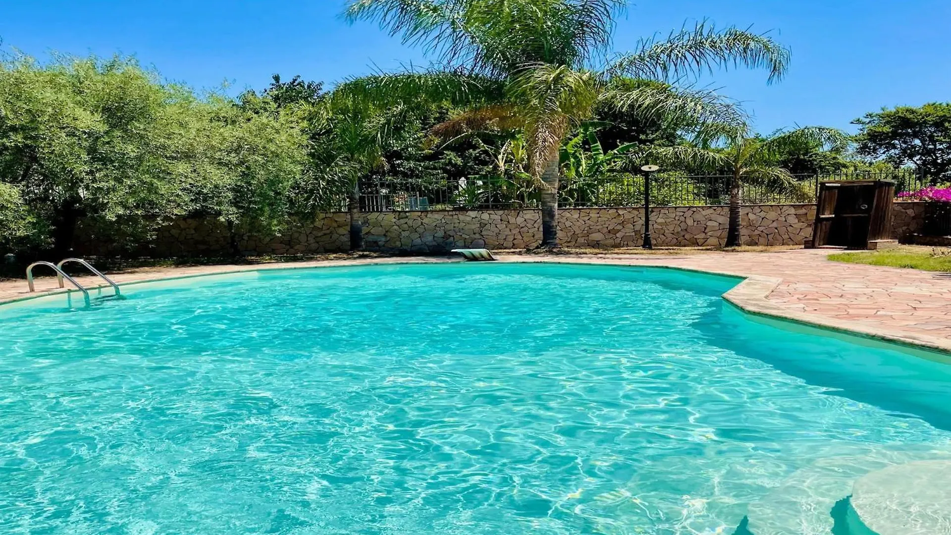 Holiday Home With Pool And Beautiful View In Francavilla Di Sicilia